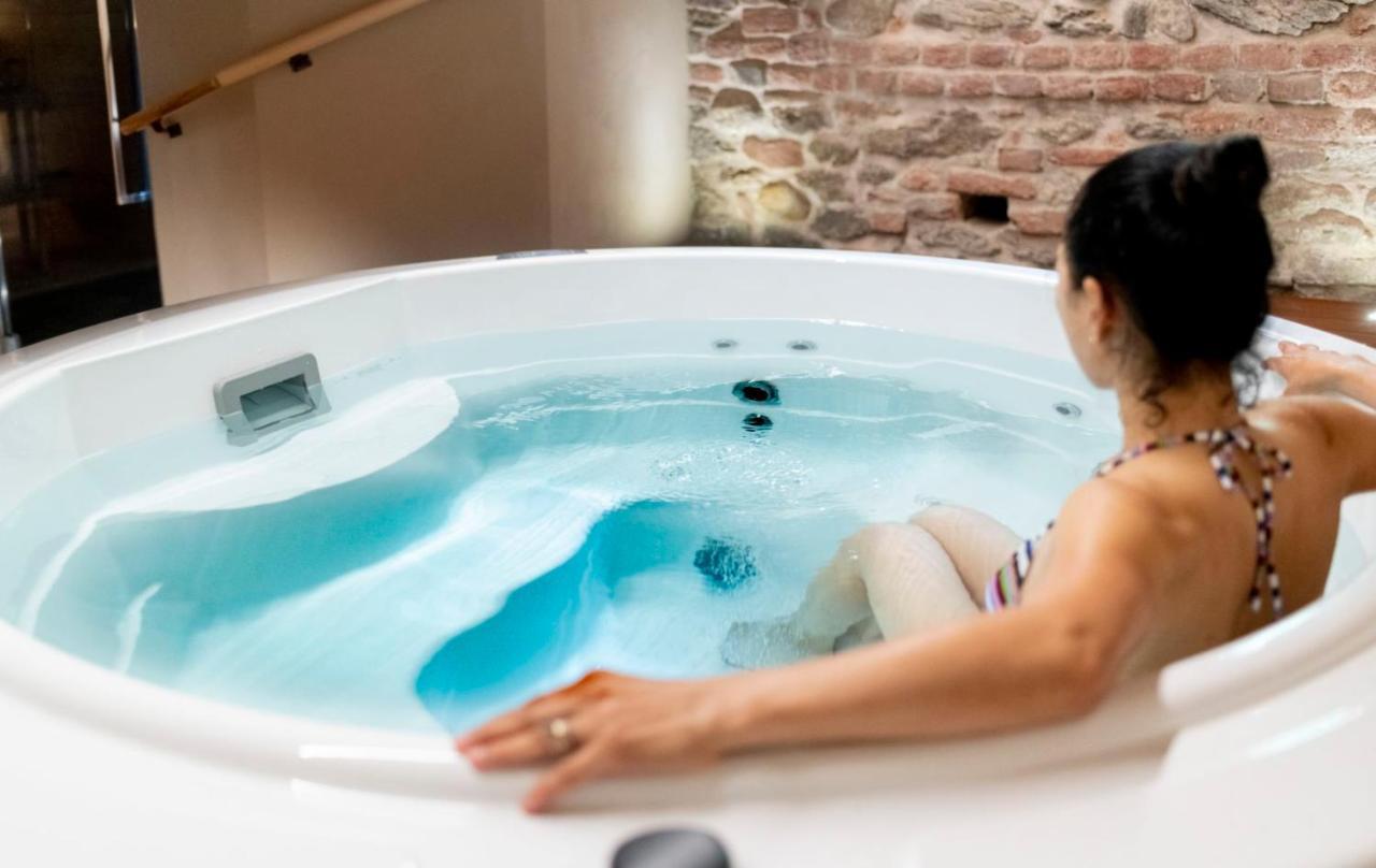 Parco Reala // Rural - Luxury - Rooms Corneliano d'Alba エクステリア 写真